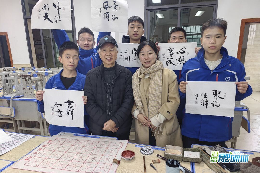 春雷学校：书法进校园 墨香传薪火