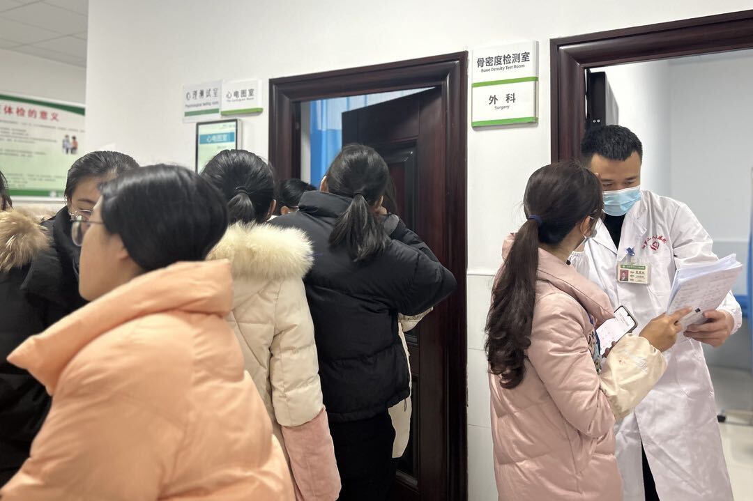 汨罗：77名医卫人才集中体检，即将上岗
