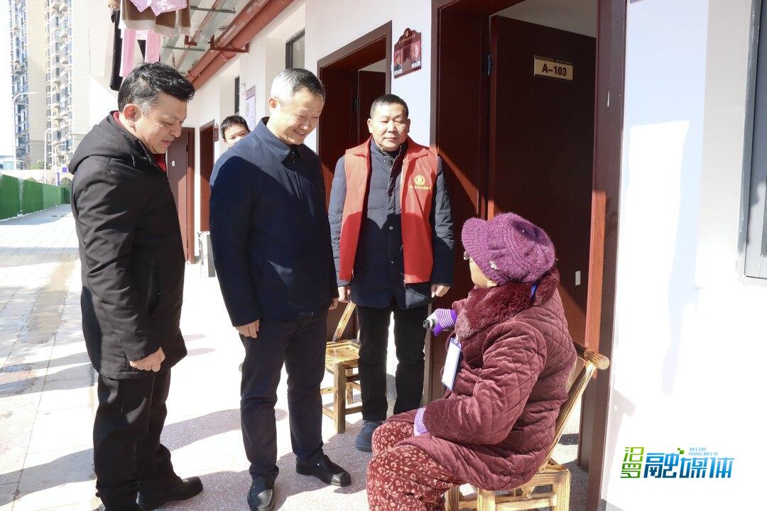 林恒求调研泰康福利院，看望在院老人