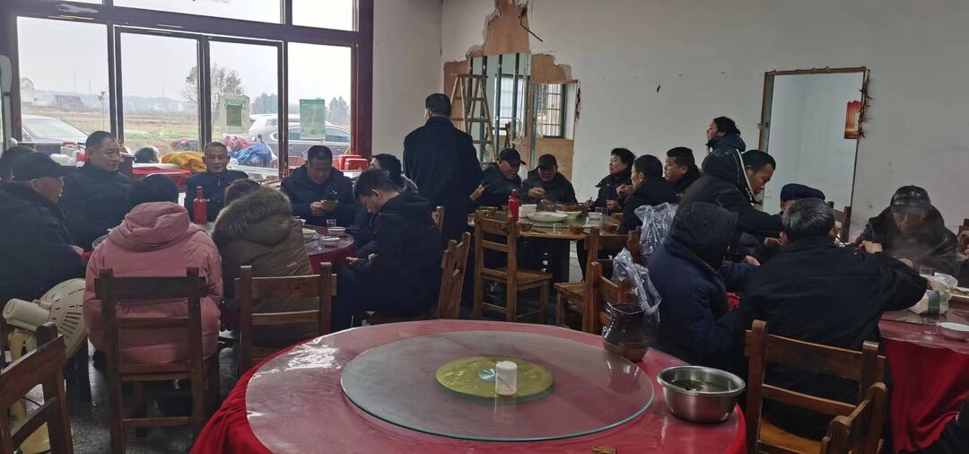 五保老人齐聚，罗江镇罗滨村的这份团圆饭，够暖！