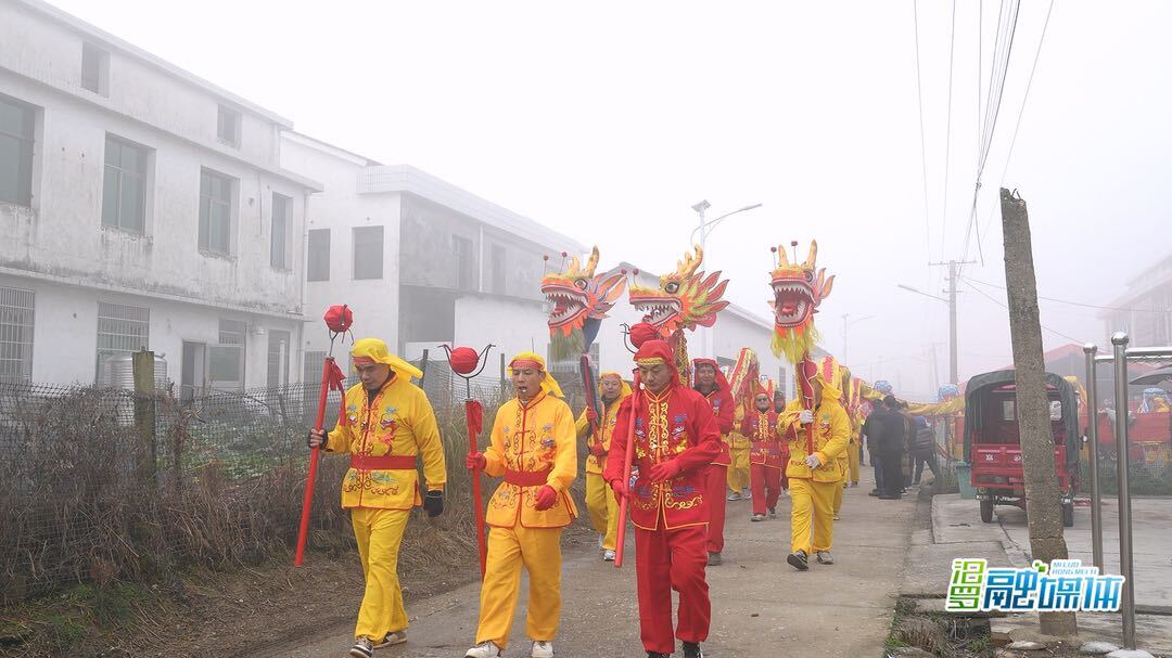 新春走基层丨汨罗蟠龙桥村：舞龙闹新春 屋场年味浓