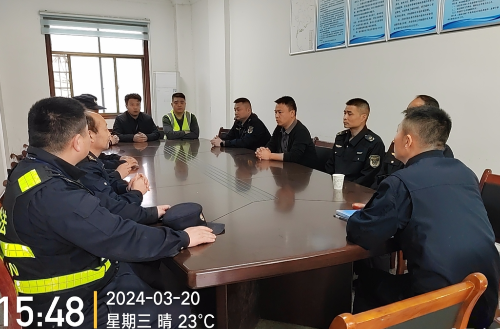 汨罗镇开展校园周边环境联合整治行动