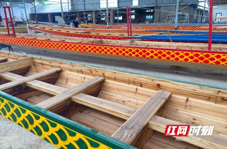 【学习强国】湖南汨罗：端午近 造船忙