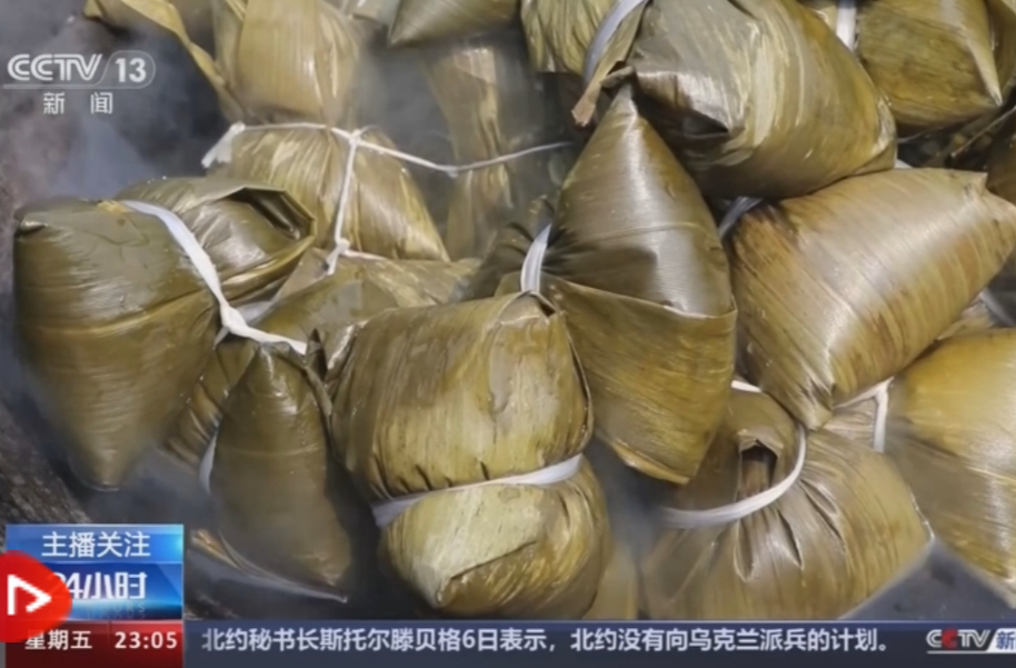 【央视新闻】[24小时]赛龙舟包粽子 多彩活动迎端午