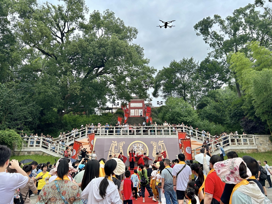 话传统 品民俗 端午节来汨罗屈子文化园 感受“传承与‘粽’不同”