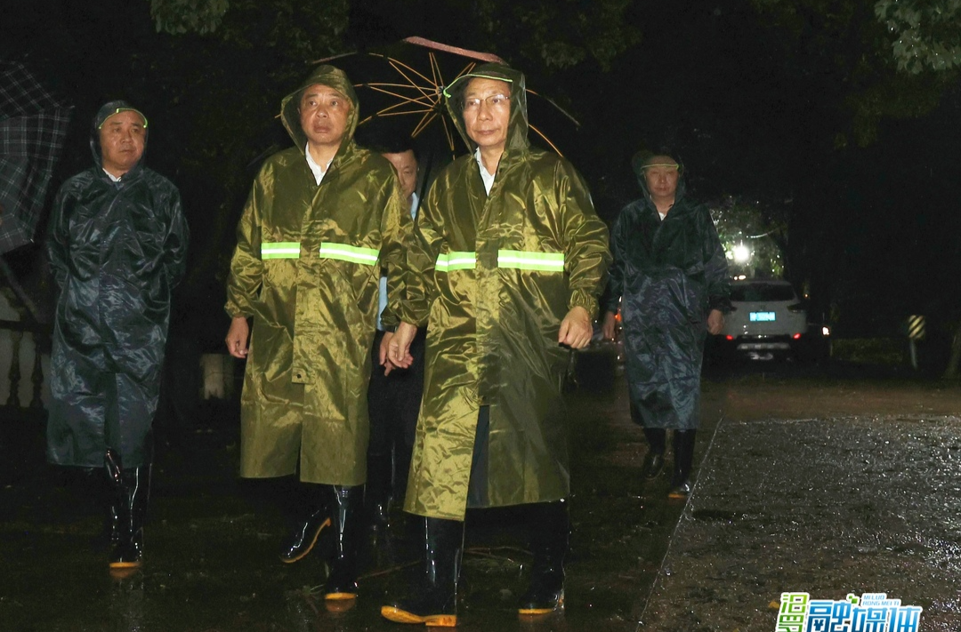 一级响应 战时状态！黎作凤深夜一线督导汨罗垸区防汛抗灾工作
