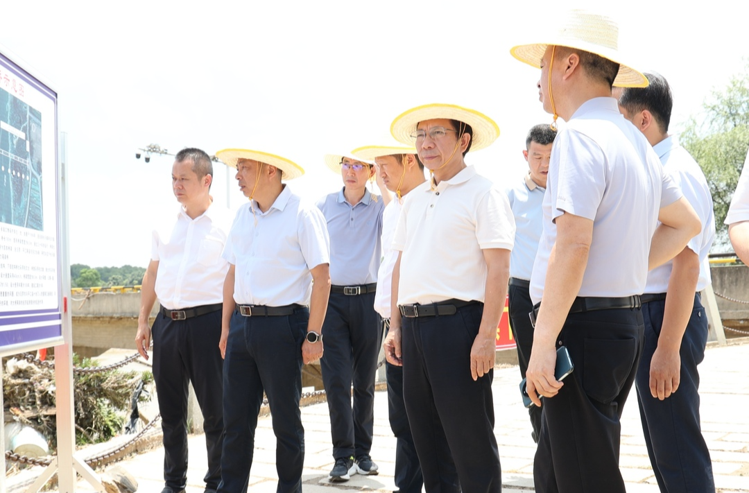 统筹抓好防汛减灾和灾后重建  黎作凤继续在汨罗督导防汛救灾工作