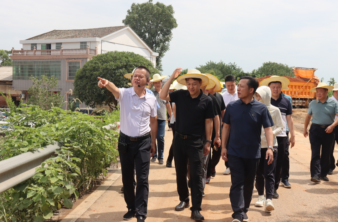 国家防灾减灾办联合工作指导组来汨罗指导灾后重建工作