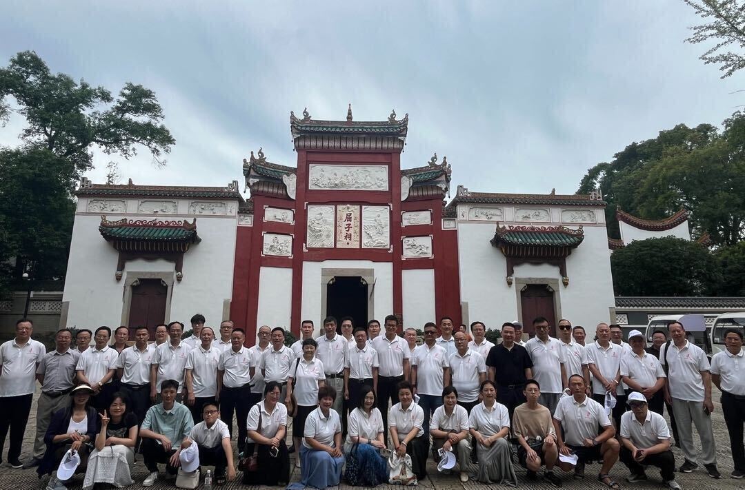 共聚蓝墨水上游！衡阳岳阳两地诗人组团走进汨罗