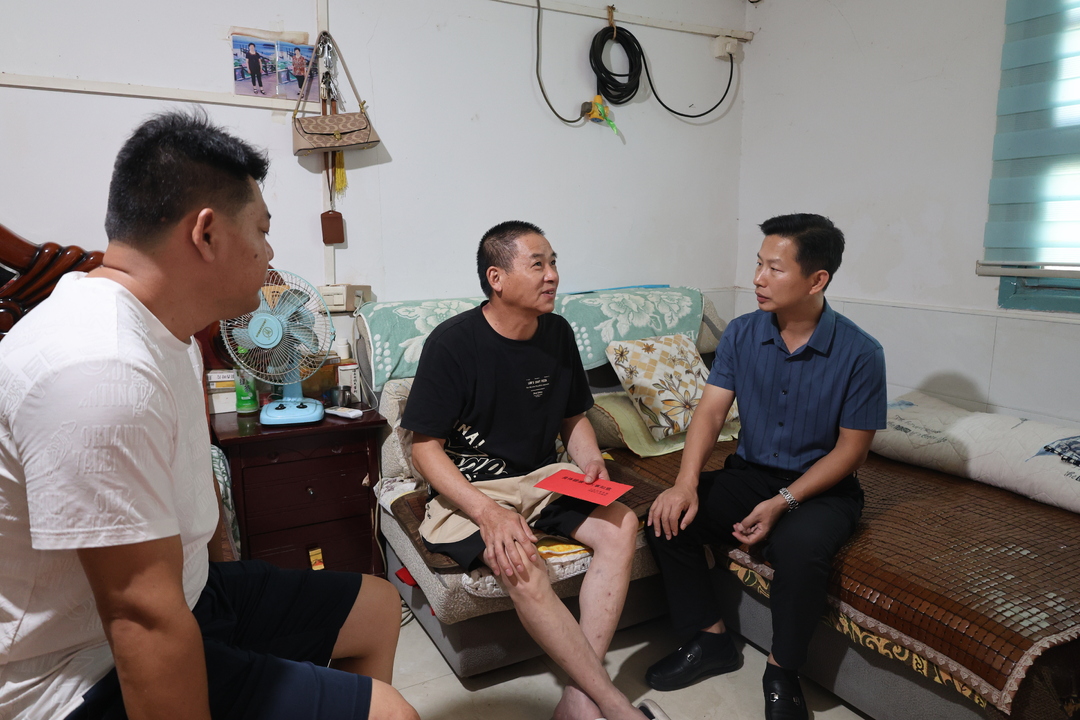 曹陶走访慰问困难退役军人