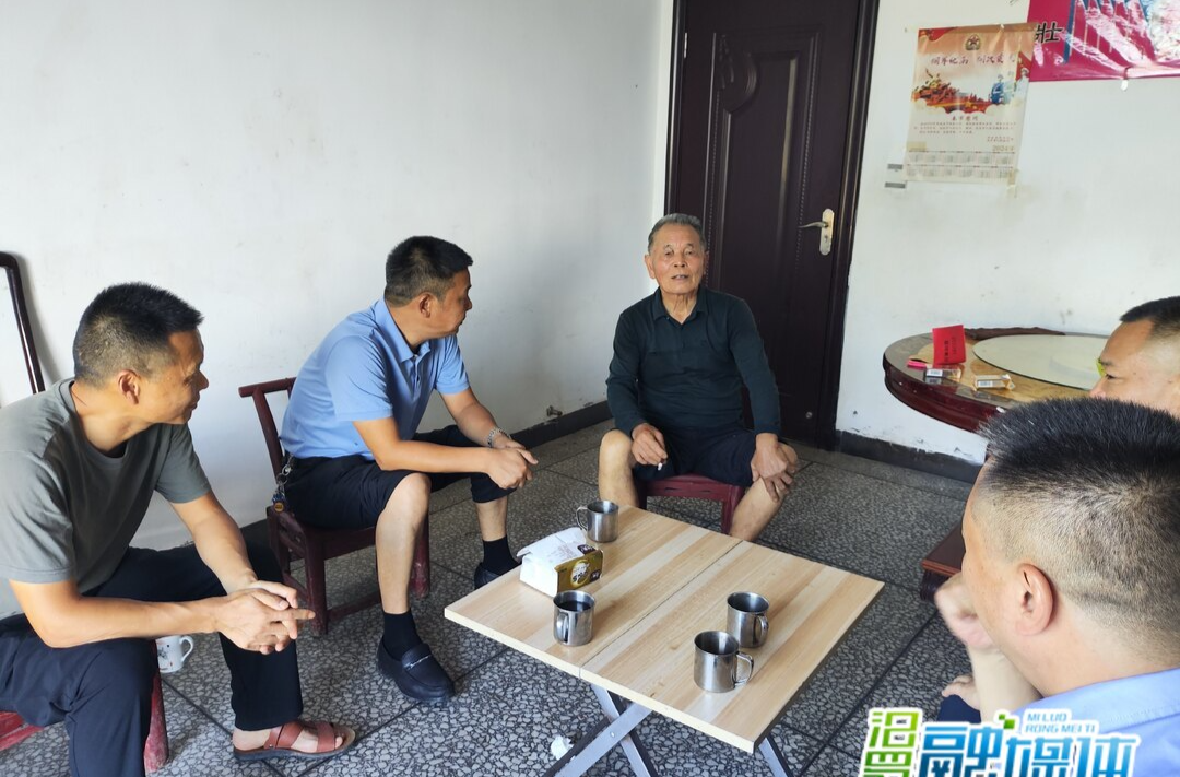 欧明目走访慰问困难退伍军人