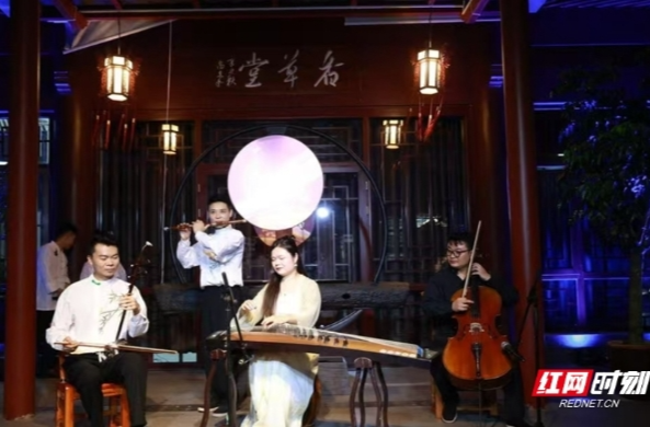 【红网时刻】这“七字联”好难对！朋友圈“炸锅”了~