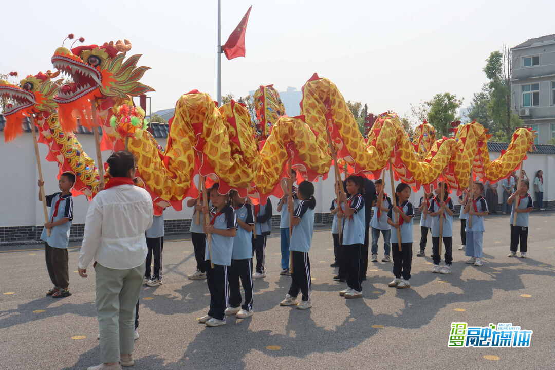 归义镇中心小学：传统舞龙进校园 文化传承庆国庆