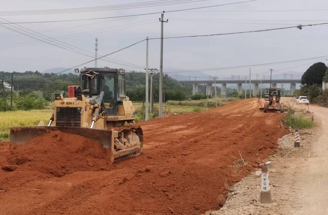 S316汨罗市张公庙至敖花塘公路改建工程国庆不停工
