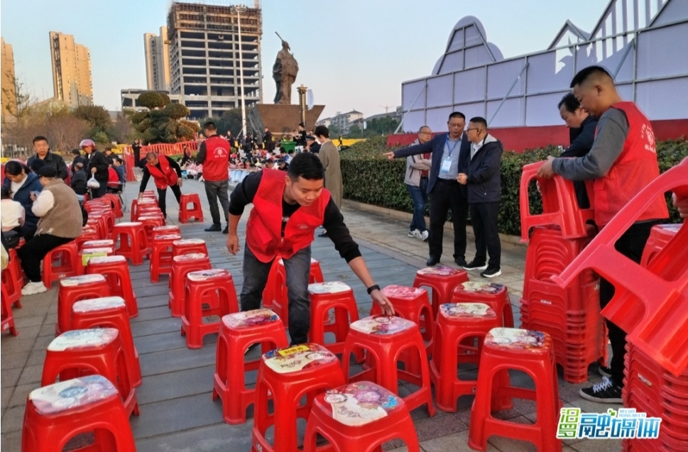 【新湖南】人人都是汨罗名片、个个都为汨罗代言！汨罗志愿者投身赛会服务，搭建友谊桥梁