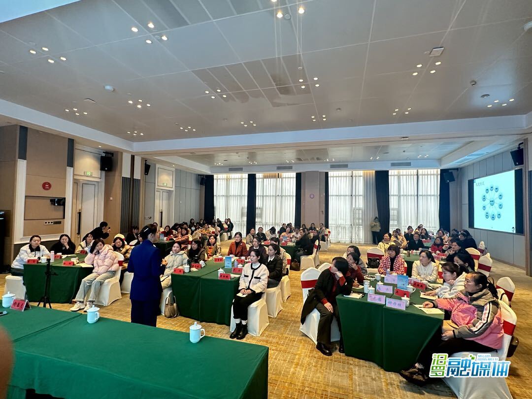 汨罗市“一村一和姐”暨“法律明白人”培训开班