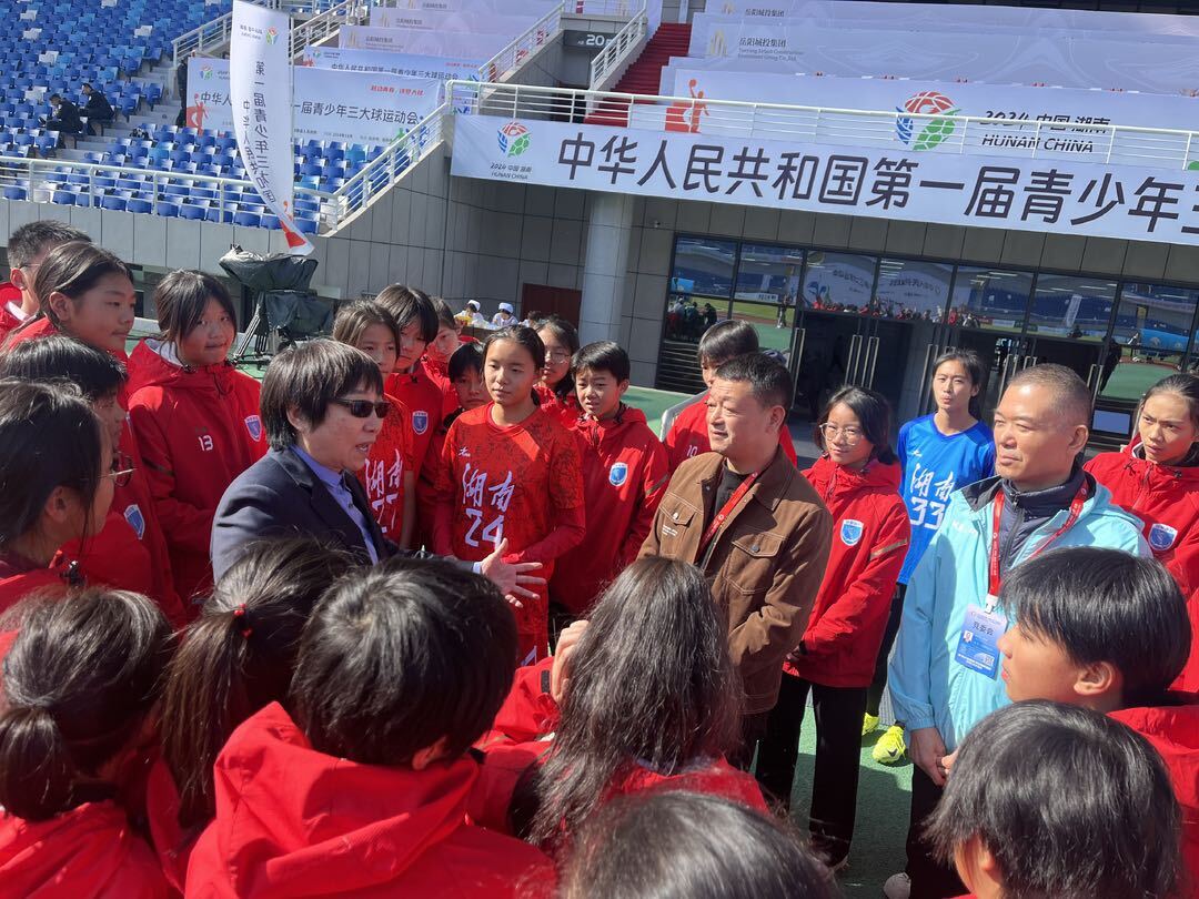 当汨罗体校女足遇上中国女足传奇孙雯