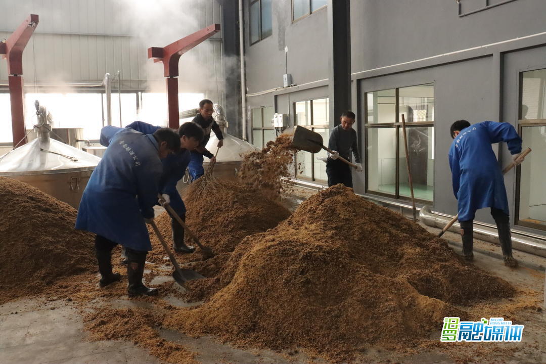 罗江镇黄市村：闲置学校变身酒厂  乡贤回乡“酿造”美好生活