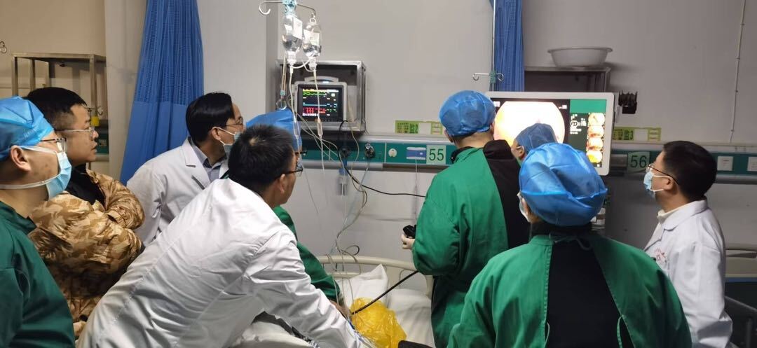 心脏手术后突然呕血，汨罗人民医院多学科协作成功救治患者