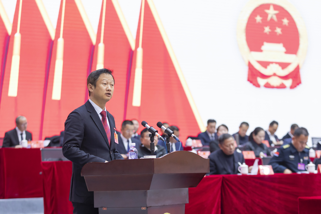 聚焦两会丨林恒求作政府工作报告