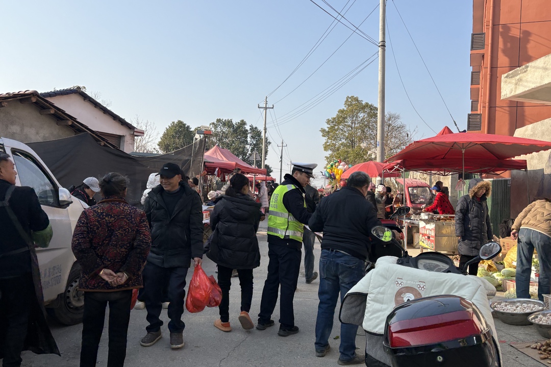 ﻿交警罗江中队开展农村冬季交通安全宣传