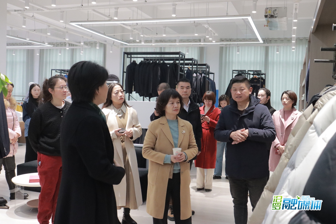 省妇联副主席黄蕴来汨罗调研并开展春节走访慰问活动