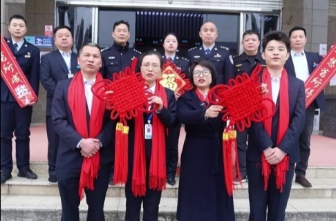 【学习强国】汨罗市：春节办证不用愁 政务服务“不打烊”