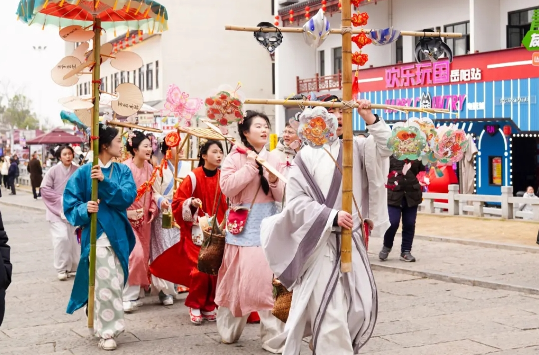 【凤凰新闻】第四届湖南旅发大会｜玩转元宵，岳阳文旅又“出招”了