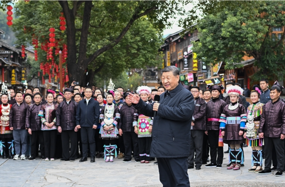 一见·读懂总书记牵挂的“民族一家亲”