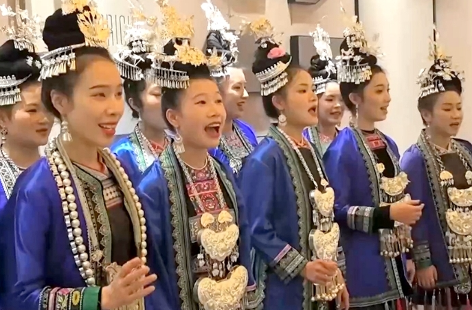 一见·来到民族地区，总书记看非遗有深意