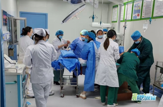 【新湖南】汨罗：3小时高强度抢救羊水栓塞产妇，母子转危为安