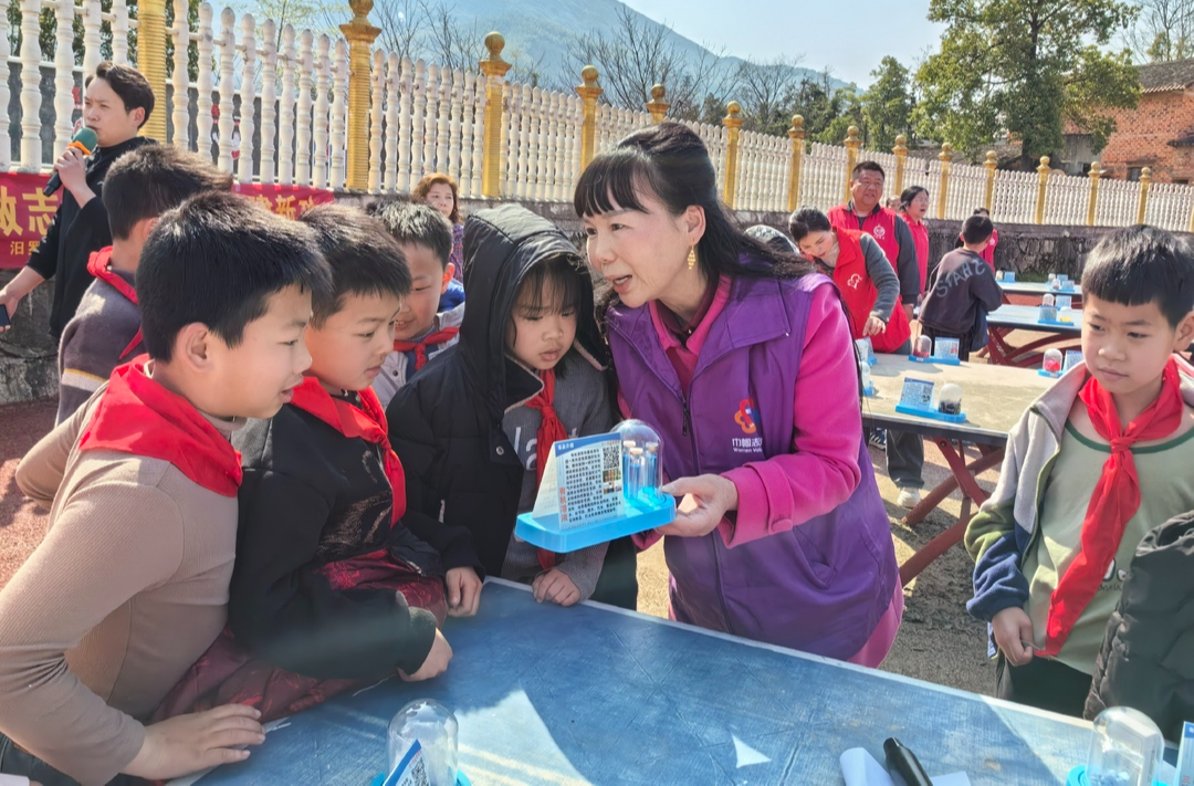 汨罗："流动禁毒课堂"进校园 守护无毒青春