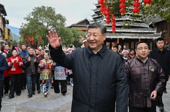 时政微观察丨歌声唱深情