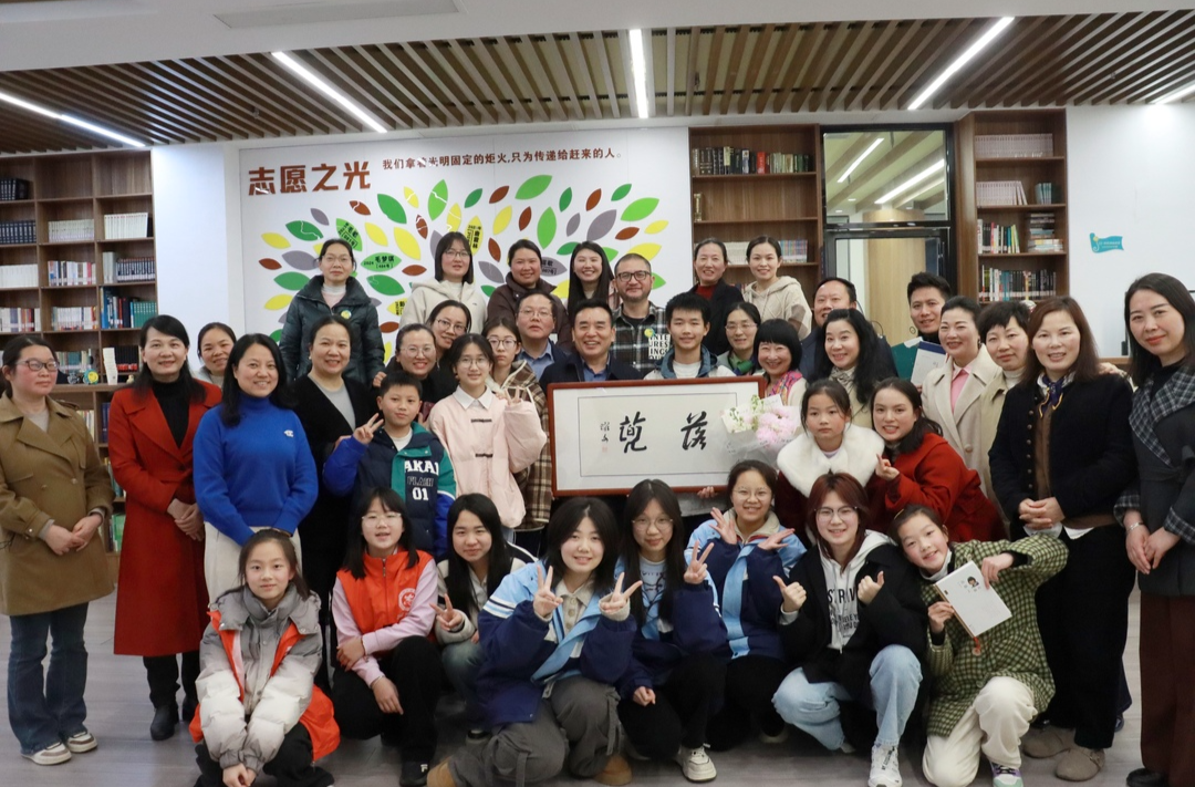 作家伉俪张战、王跃文做客落蔸图书馆， 畅谈文学与生命体验