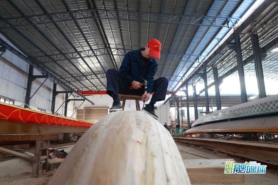 人大力量助力旅发大会丨许桂生：45年专注做龙舟，让汨罗龙舟划向世界