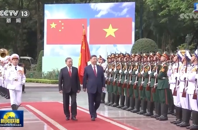 越共中央总书记苏林为习近平举行欢迎仪式