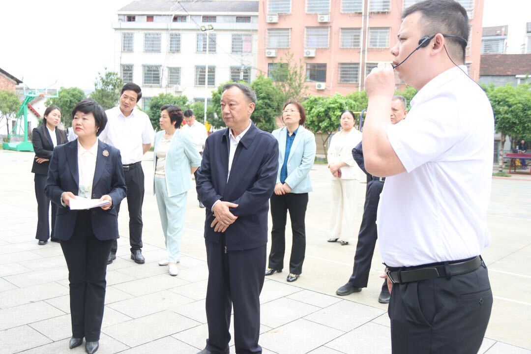 社会治理省人大代表专业小组来汨罗开展集中视察
