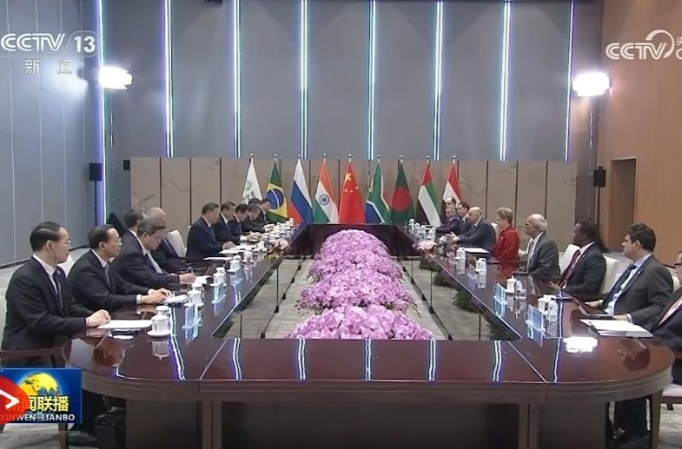 习近平访问金砖国家新开发银行