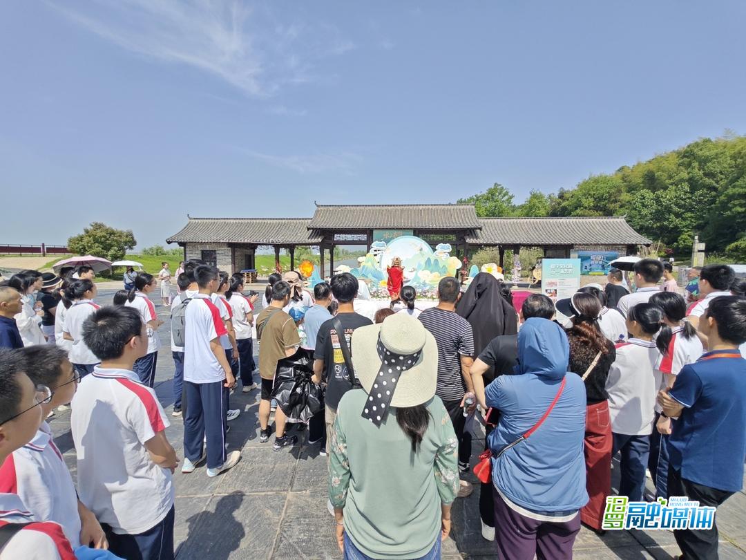 汨罗：屈子文化园火热“出圈”，水上市集点燃文旅热潮