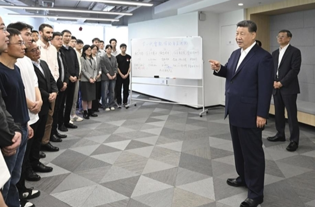 时政微观察丨“跑好历史的接力棒”