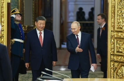 时政新闻眼丨中俄元首今年首次面对面会谈，达成哪些新的重要共识？