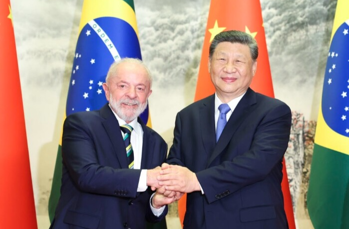 习近平同巴西总统卢拉会谈