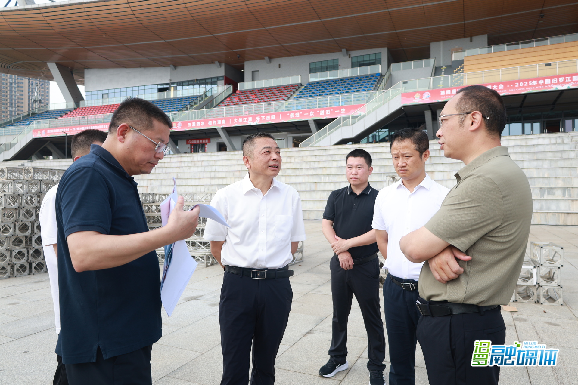 朱平波现场督导省旅发大会筹备工作