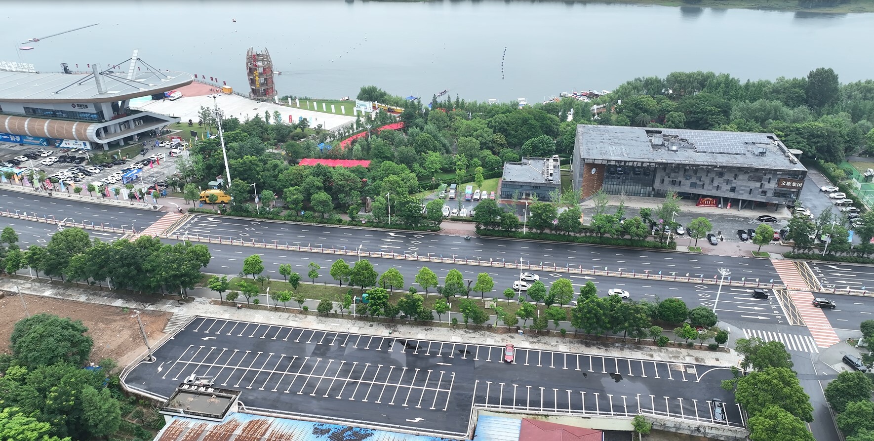 看比赛停车难？ 24日汨罗江国际龙舟竞渡中心近8800平方米新停车场启用