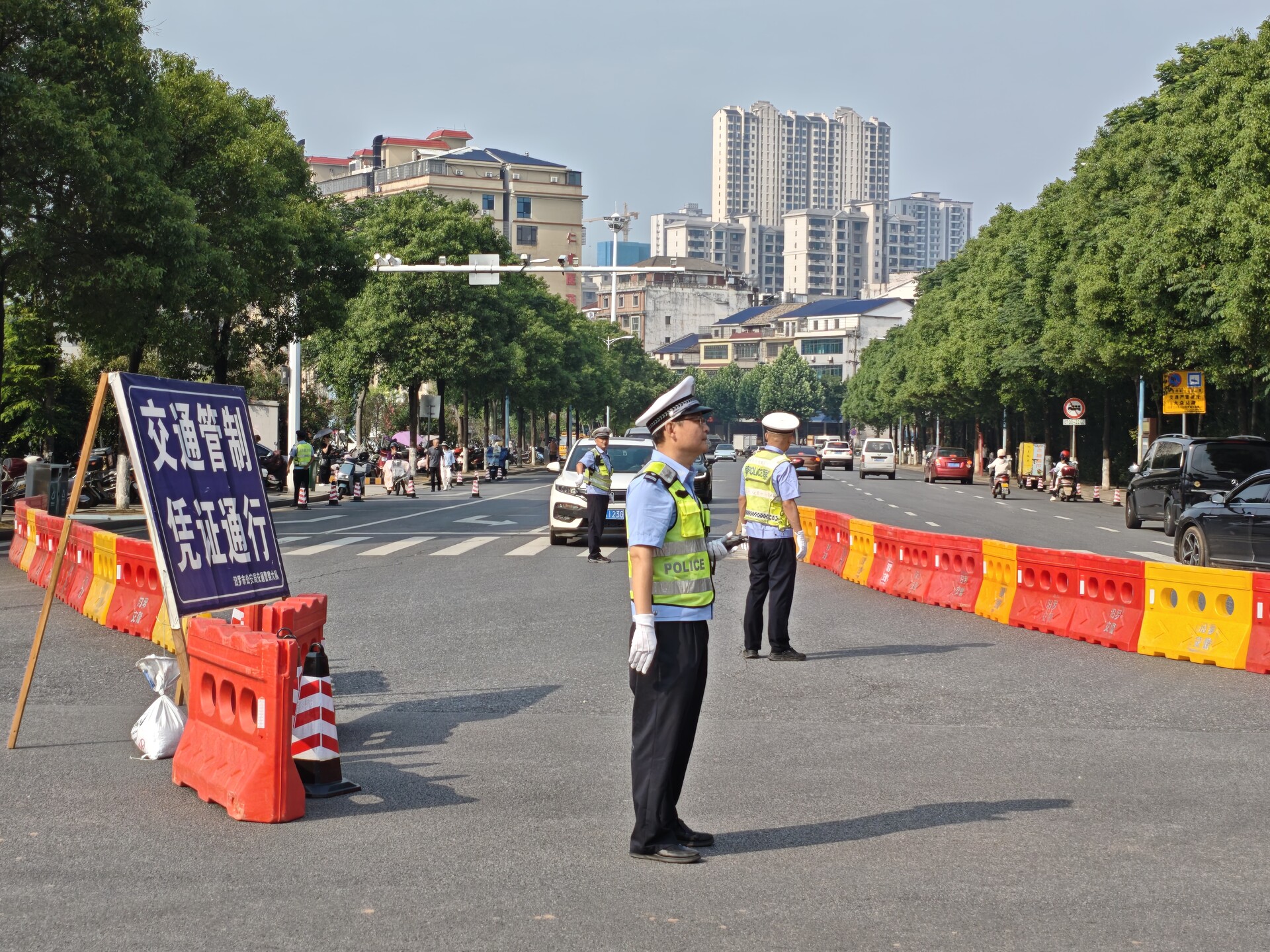 三级管控 多举措护航 ，汨罗交警圆满完成龙舟赛开幕式交通安保任务