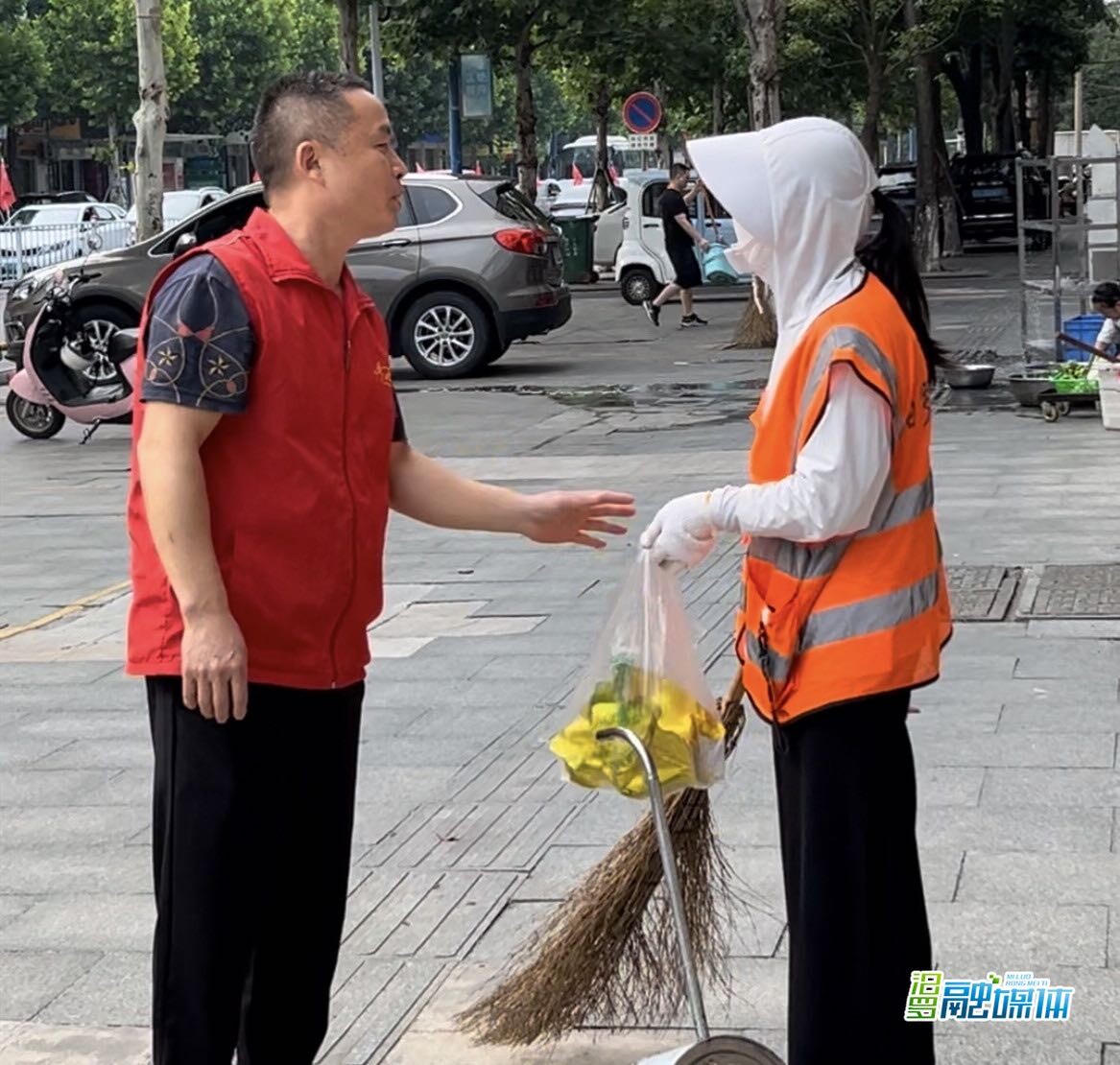 端午将至，汨罗“爱心帮帮”开展爱心慰问活动
