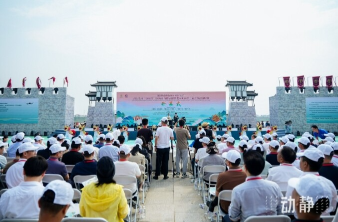 【贵州广电】2025中国汨罗江国际龙舟邀请赛震撼开赛！24支国内外龙舟队竞渡“龙舟故里”