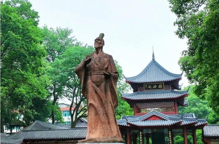 时政微观察丨家国情怀 根植华夏