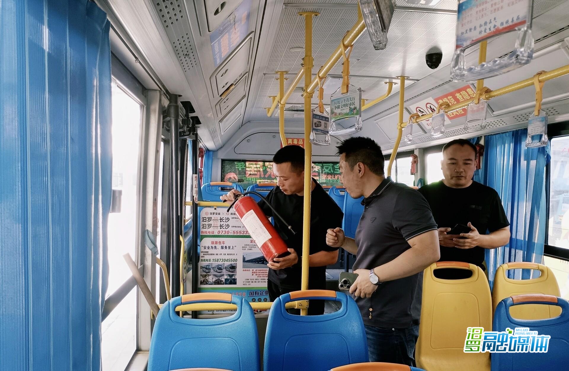 汨罗市交运公司：50 辆送考车“全身体检” 护航 2025 年高考
