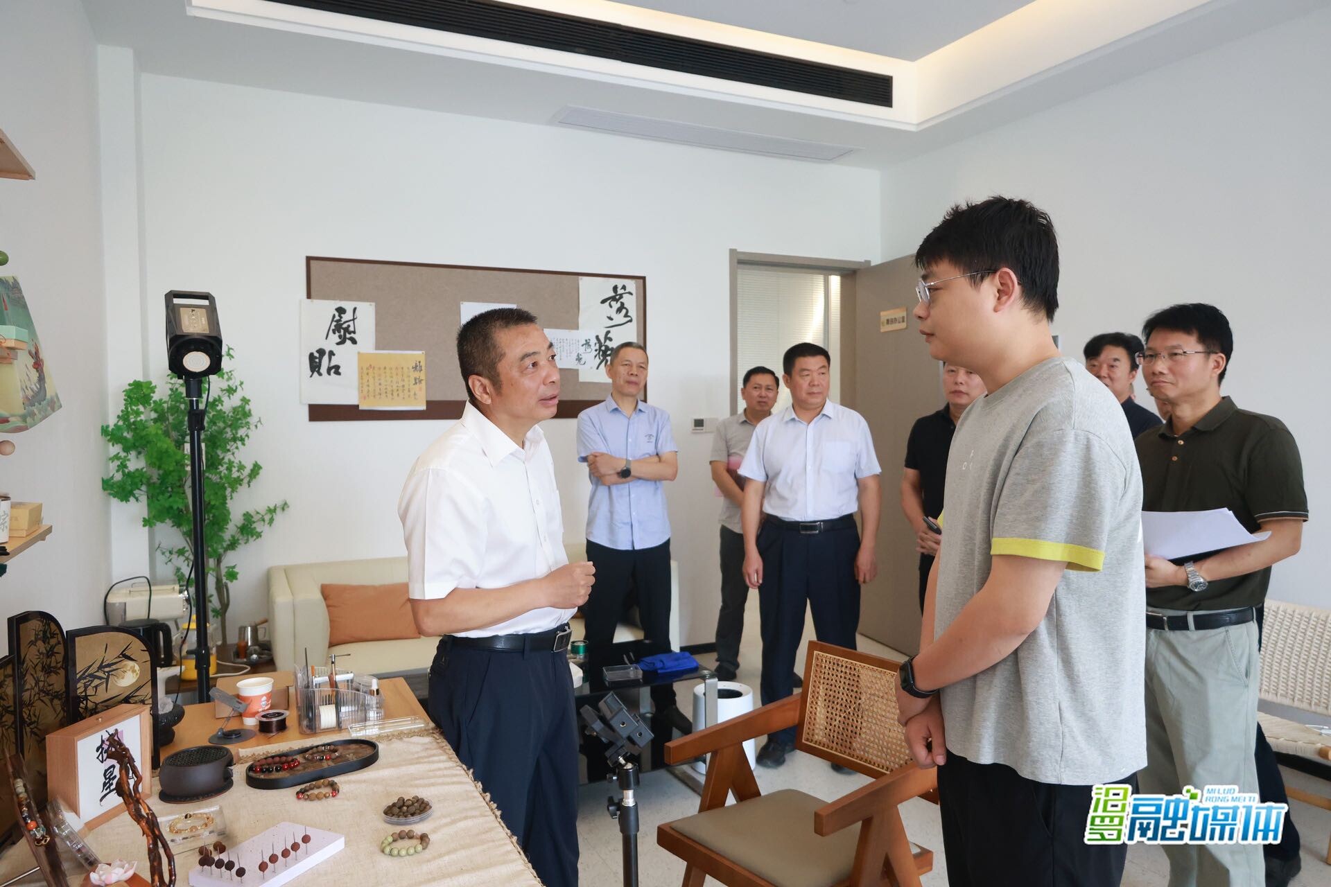 朱平波到汨罗青年创新创业孵化基地调研